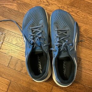 Men’s Altra Running Shoes, Size 12